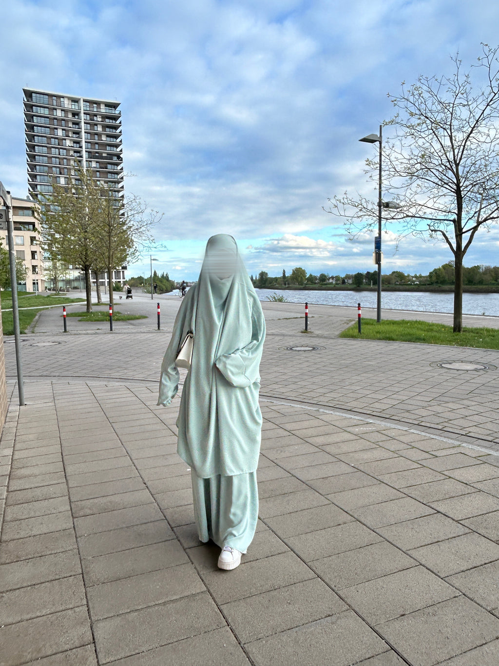 2-Teiler Jilbab Wassergrün Medina Seide