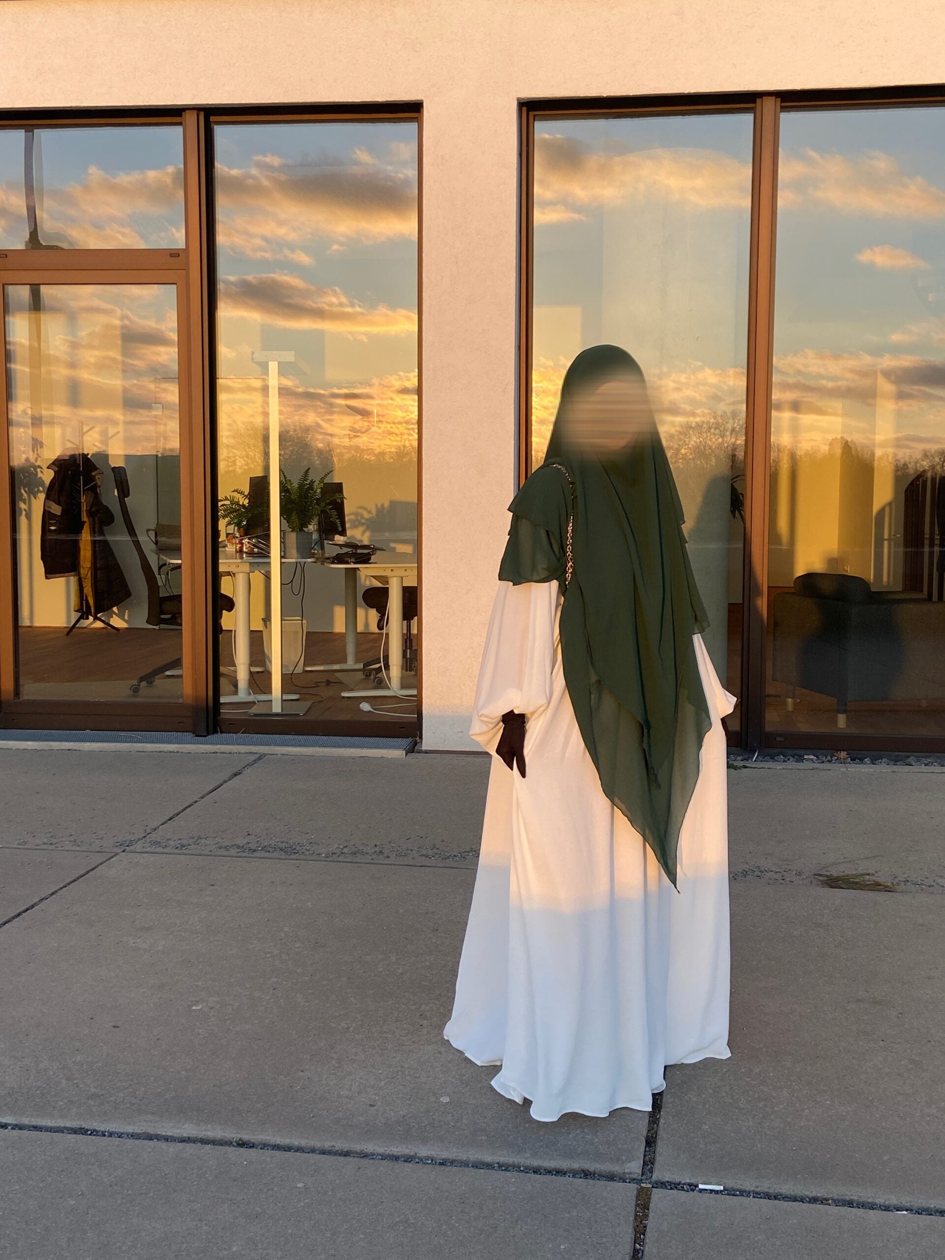 3-lagiger Chiffon Khimar Dunkelgrün