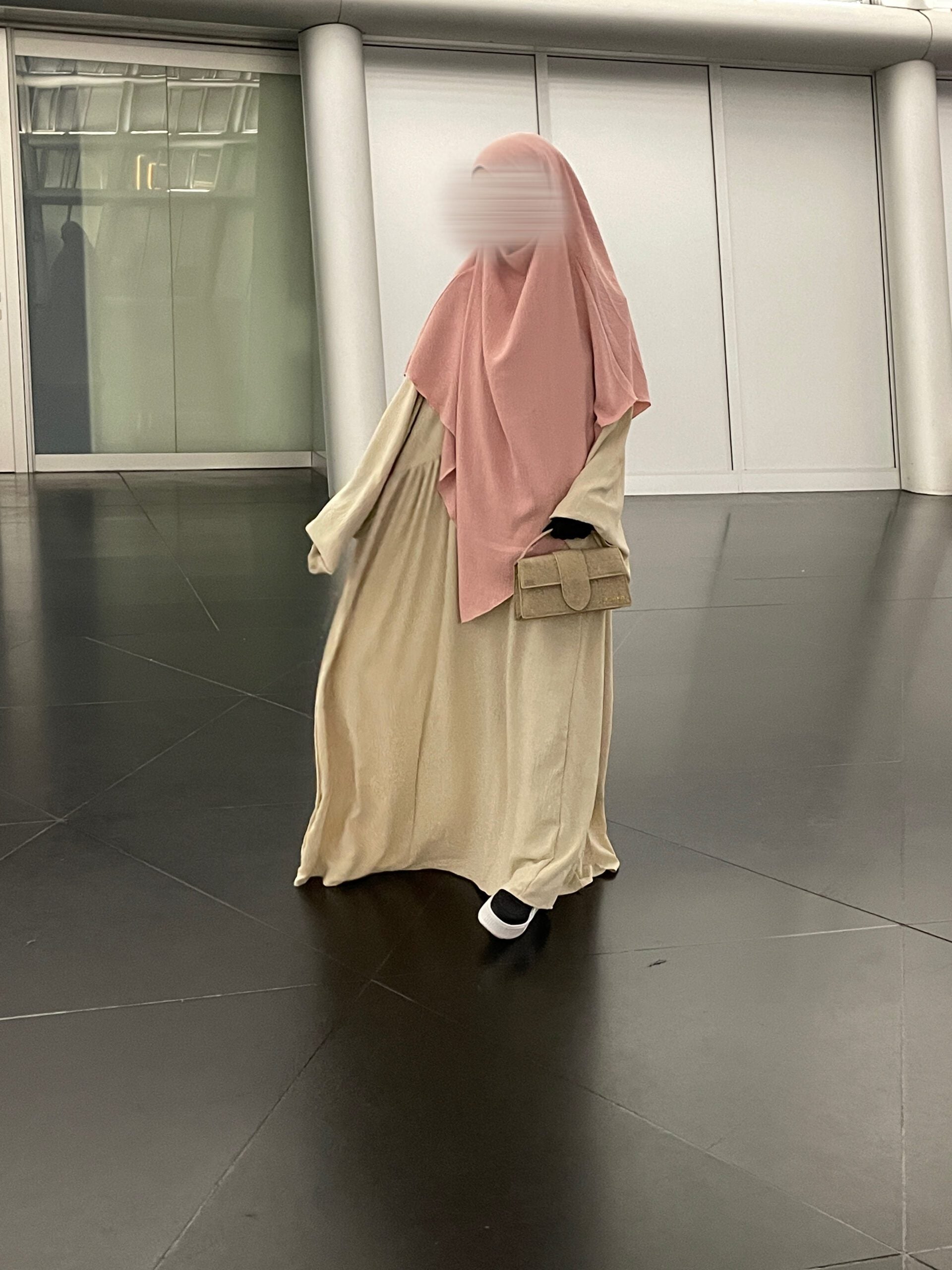 Abaya Selma Ballonärmel Beige